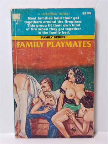 Family Playmates, Paperback Book 1979 Liverpool Family Series FAS-611A 070925WP-6