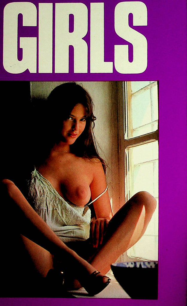 Girls International Digest Magazine  Beautiful Girls Spread Beautiful Pussy  #7  1978   Germany   102623lm-p