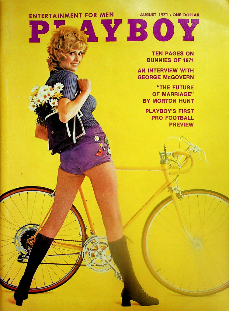 Playboy Magazine   Ten Pages On Bunnies Of 1971 / Vargas Girl  August 1971   110725lm-p