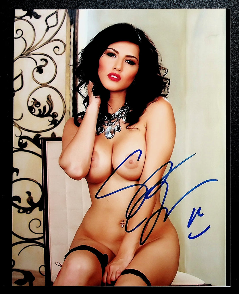 Sunny Leone Adult Star Autographed 8x10 Photo w/COA SHP1-179