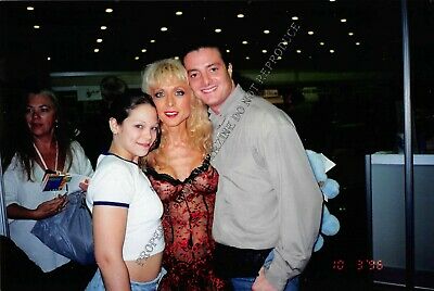 Nina Hartley Candid Original 4x6 Color Photo Porn Star 90s Convention 104ig