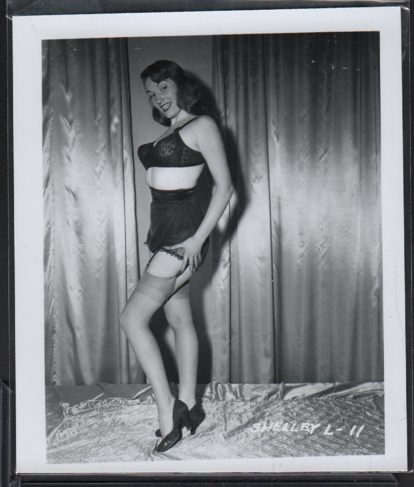 Vintage Irving Klaw Pinup B&W Risque Photo 4"x5" Sexy Woman Cheesecake AC59