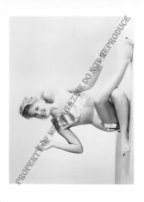 Adult Vintage B&W Photo 2.5x3 Beautiful Blonde Pinup Posing Seductive 55HU