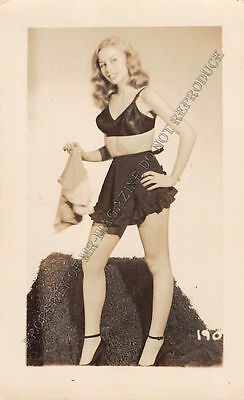 Adult B&W Photo 1940s/50s 2.5x4 Beautiful Blonde Seductively Undressing 252MH