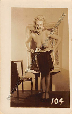 Adult B&W Photo 1940s/50s 2.5x4 Beautiful Blonde Seductively Undressing 249MH