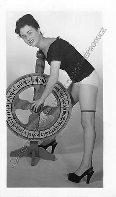 Adult B&W Photo 1940s/50s 2.5x4 Beautiful Brunette Clothed Seductive Pose 267MG