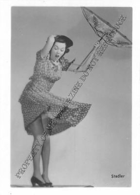 Adult Vintage B&W Photo 2.5x3 Beautiful Pin Up Woman Posing Sexy 12HU