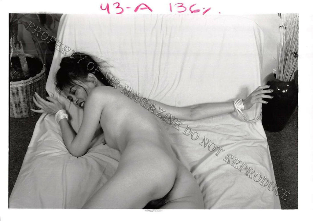 Adult Photo 1990s B&W 5x7 Bondage Asian Oriental Tied to Bed Showing Ass 45CE