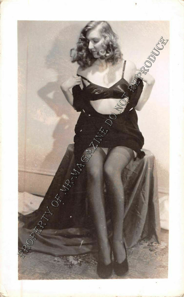 Adult B&W Photo Vintage 2.5x4" Sexy Brunette Nude Stripping Seductive HOT 66FS