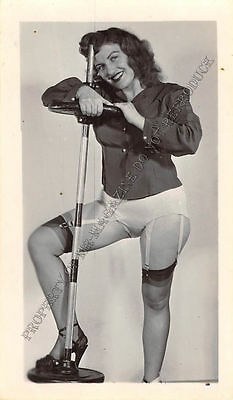 Adult B&W Photo 1940s/50s 2.5x4" Beautiful Brunette Posing in Clothing 6MF