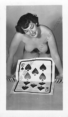 Adult B&W Photo 1940s/50s 2.5x4 Beautiful Brunette Posing Nude Pin Up 242MG