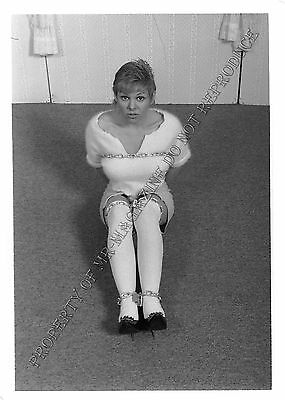 Adult 1990s B&W Photo 5x7 Bondage Beautiful Dirty Blonde Chained on Floor 230NX