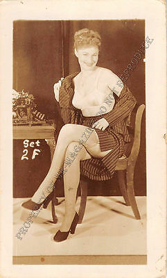 Adult B&W Photo 1940s/50s 2.5x4 Beautiful Brunette Seductively Undressing 22MH