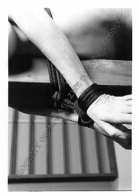 Adult 1990s B&W Photo 5x7 Bondage MILF Ashley Renee Bound to Beam 115LO