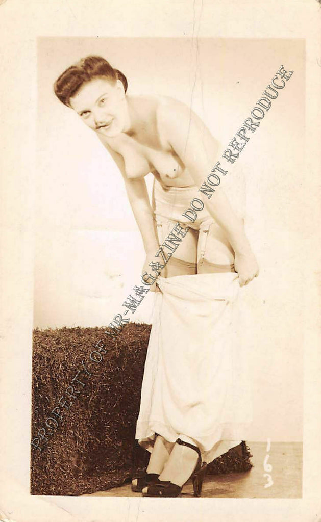 Adult Vintage 1950s B&W Photo 2.5x4 Sexy Pin Up Model Undressing Lingerie 50FG