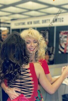 Nina Hartley Candid Original 4x6 Photo Color Star at Porn Convention 140ig