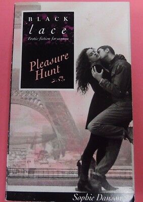 Black Lace Pleasure Hunt Novel by Sophie Danson 1993 073113lm-epa