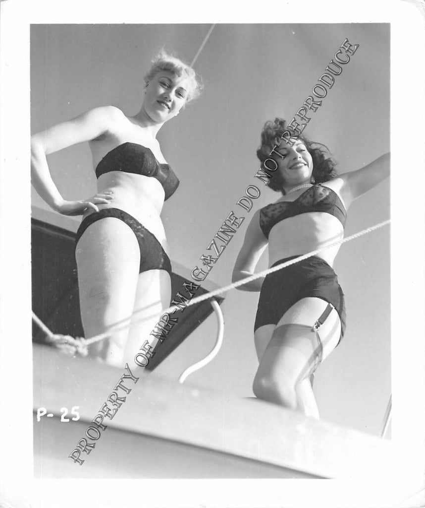 Adult Vintage 1950s B&W Photo 4x5 Beautiful Lesbians Posing in Lingerie 79FF