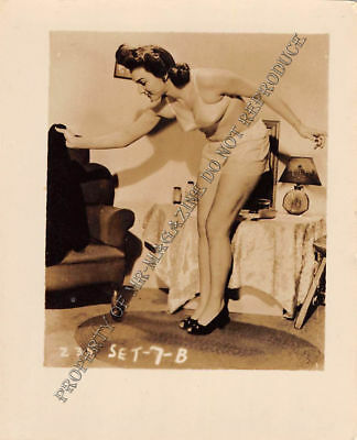 Adult Vintage B&W Photo 2.5x3 Beautiful Brunette Pinup Posing Seductive 24HU