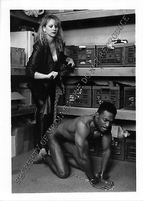 Adult Vintage B&W Photo 5x7 HOM Bondage Ebony Man Dominated by Dominatrix 36ie