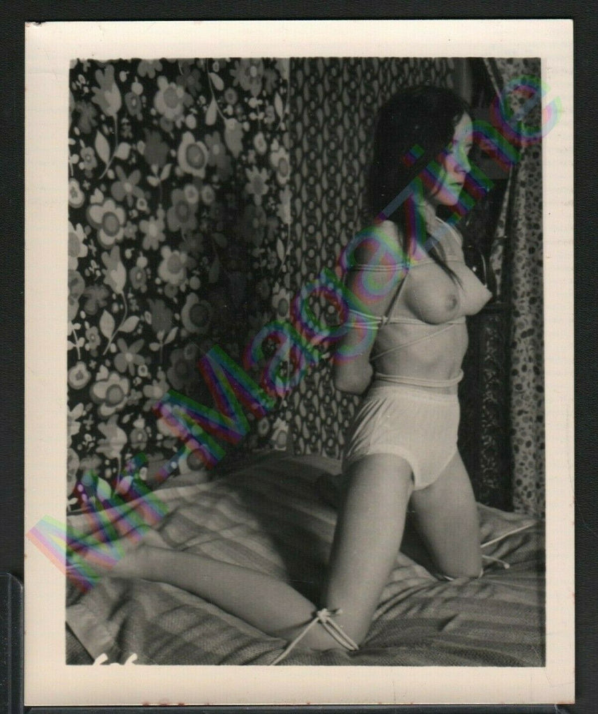 Vintage B&W Risque Pinup 4" x 5" Sexy Brunette Playing with Rope Cheesecake BH81