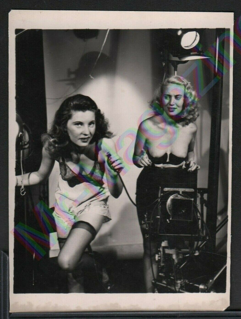 Vintage B&W Risque Pinup 3.5" x 4.5" Sexy Blonde and Brunette Cheesecake AY28