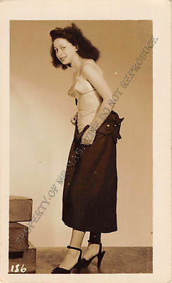 Adult B&W Photo 1940s/50s 2.5x4 Beautiful Brunette Seductively Undressing 74MH