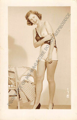 Adult B&W Photo 1940s/50s 2.5x4 Beautiful Brunette Posing Topless Pin Up 1MG