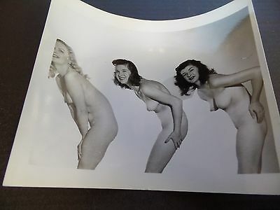 Amateur 1940s Original B&W 18+ Erotic Nude Three Woman in Line Bending Over