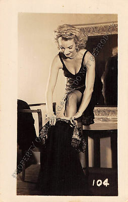 Adult B&W Photo 1940s/50s 2.5x4 Beautiful Blonde Seductively Undressing 251MH
