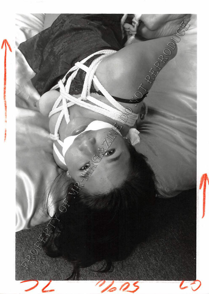 Adult Photo 1990s B&W 5x7 Bondage Asian Oriental Tied Up on Bed 84EC