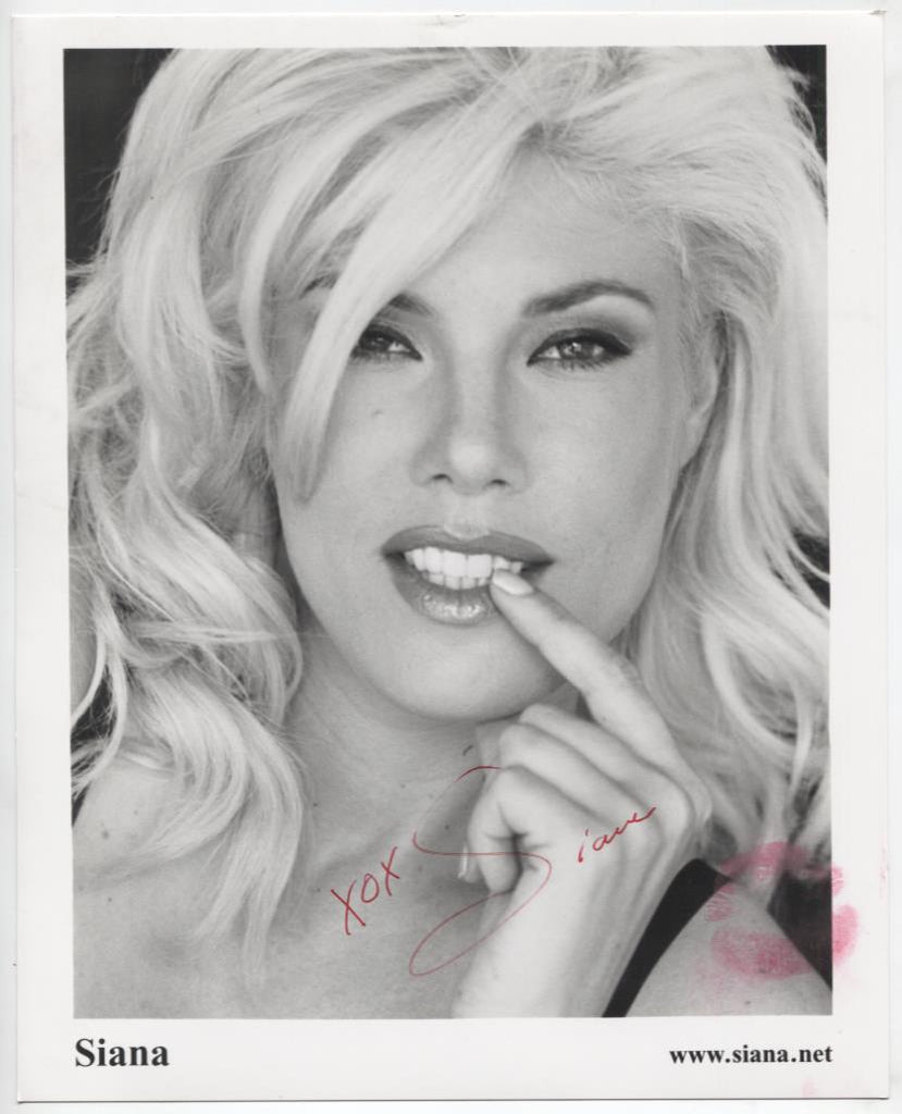 Siana Actress Autographed Kissed 8"x10" Photo w/COA WWE6-152