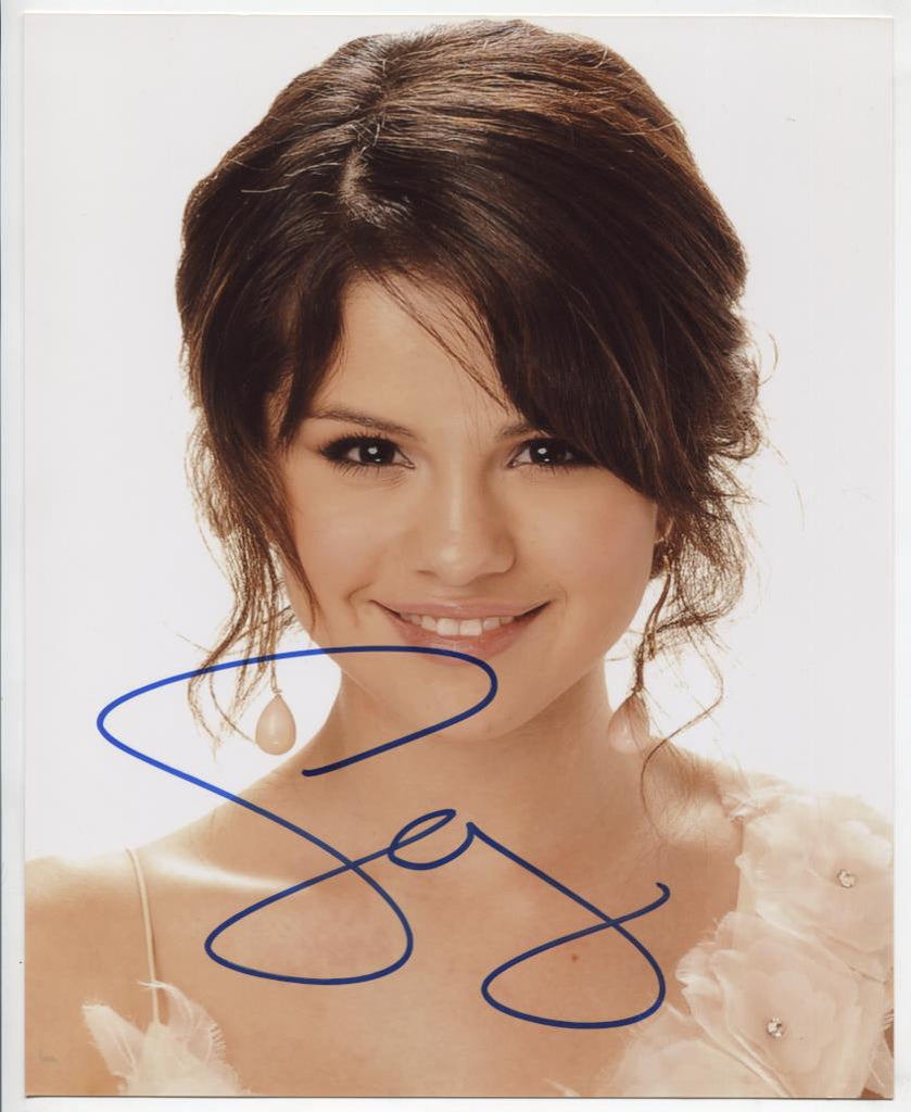 Selena Gomez Actress Autographed 8"x10" Photo w/COA WWE8-123