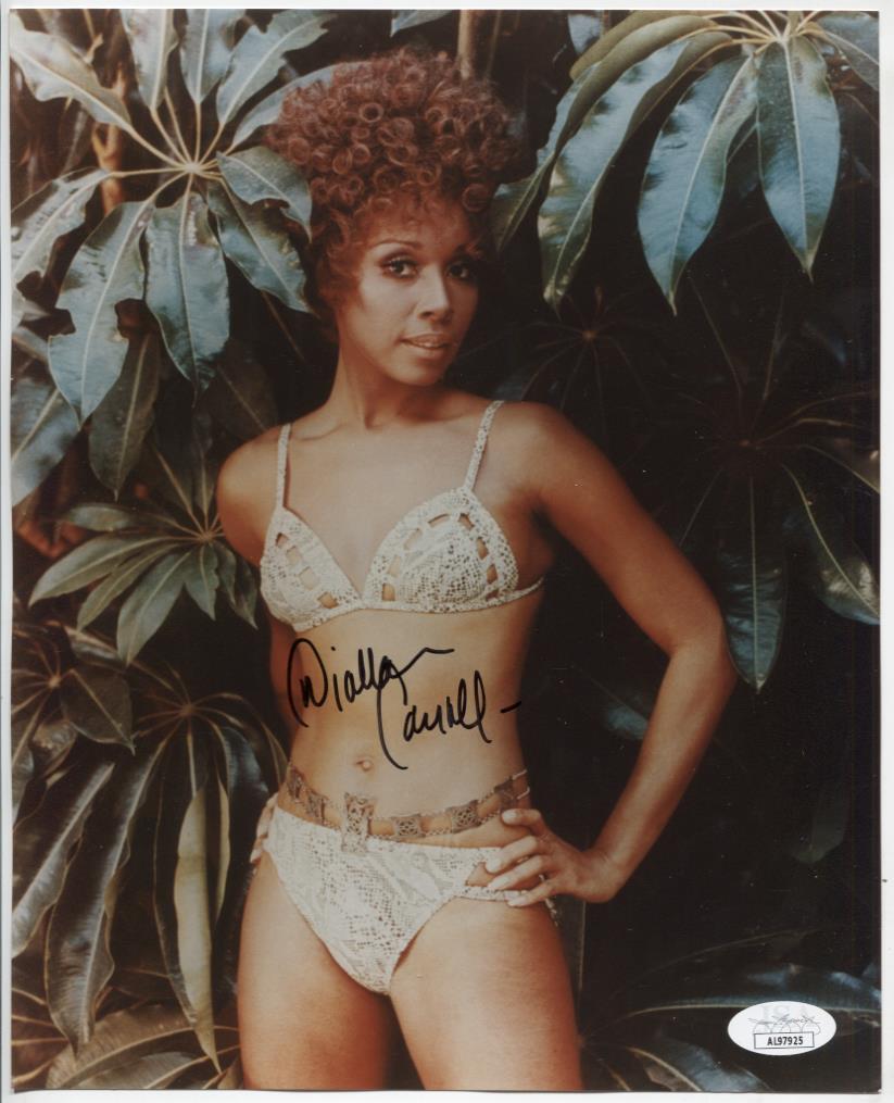 Diahann Carroll Actress Autographed 8"x10" Photo w/JSA COA WWE10-23