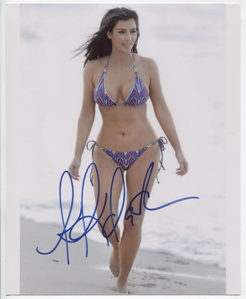 Kim Kardashian Model Autographed 8"x10" Photo w/COA WWE11-24
