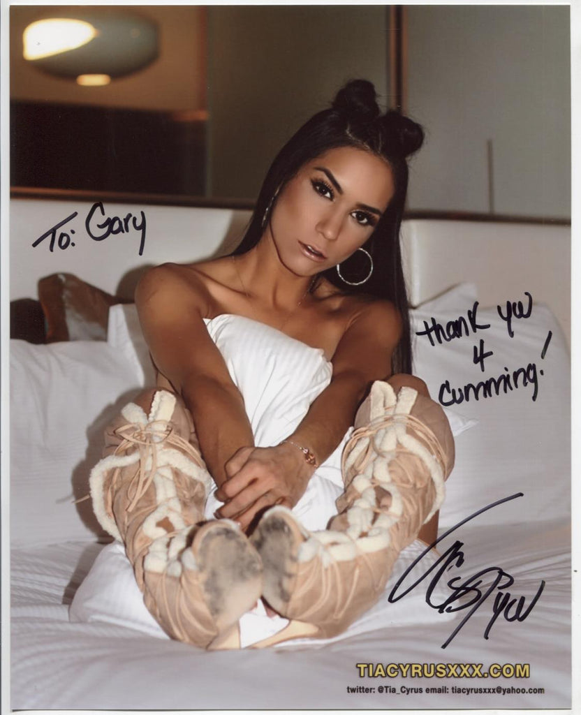 Tia Cyrus Adult Actress Autographed 8"x10" Photo w/COA WWE14-60