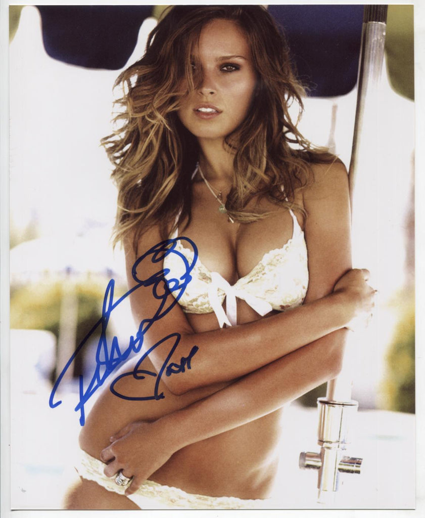 Petra Nemcova Model Autographed 8"x10" Photo w/COA WWE15-37