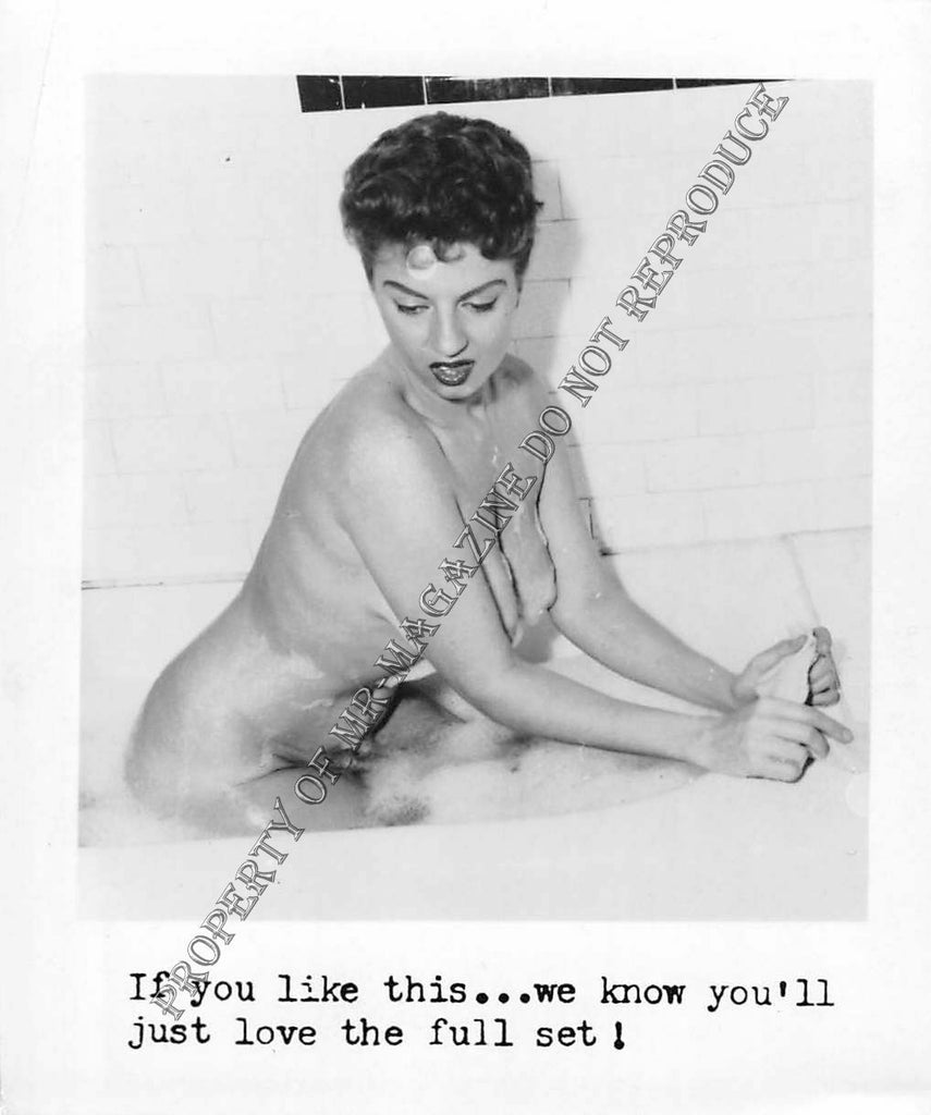 Adult Vintage 1950s B&W Photo 3.5x4 Brunette Pin Up Model Nude in Bath Tub 304FF