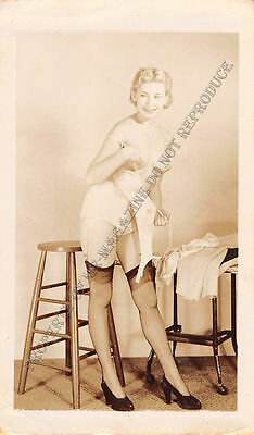 Adult B&W Photo 1940s/50s 2.5x4 Beautiful Blonde Seductively Undressing 246MH