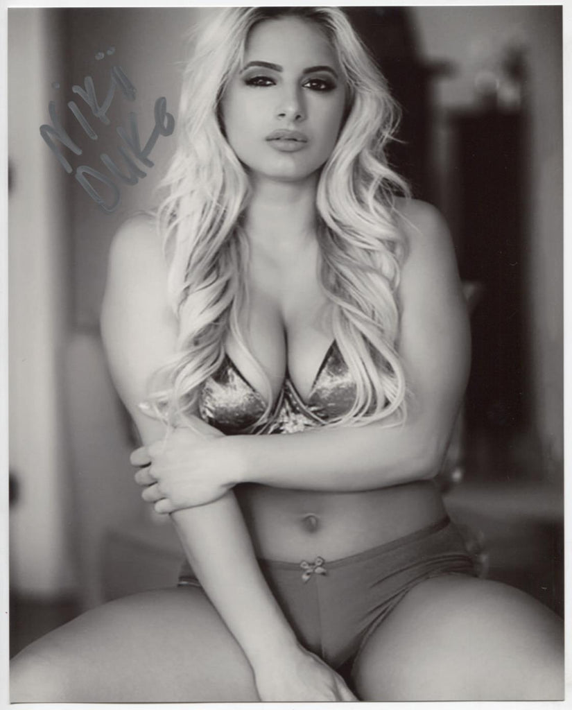 Nikii Duke WWE Autographed 8"x10" Photo w/COA WWE2-76
