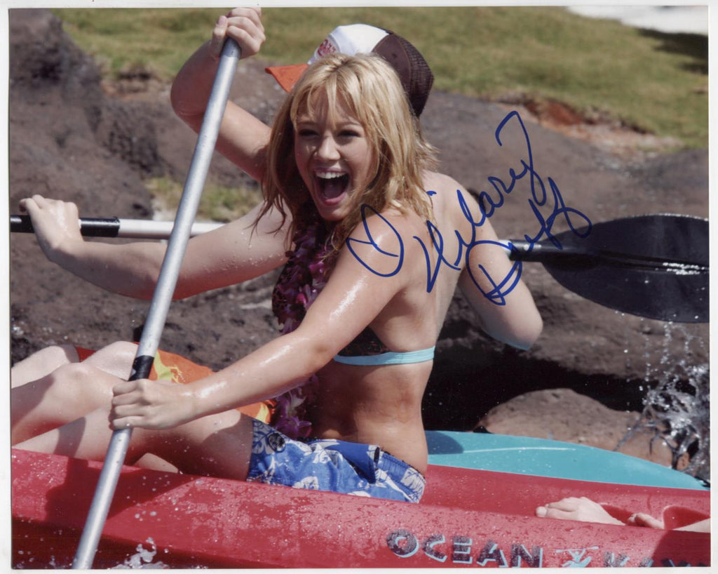 Hilary Duff Actress Singer Autographed 8"x10" Photo w/COA WWE5-28