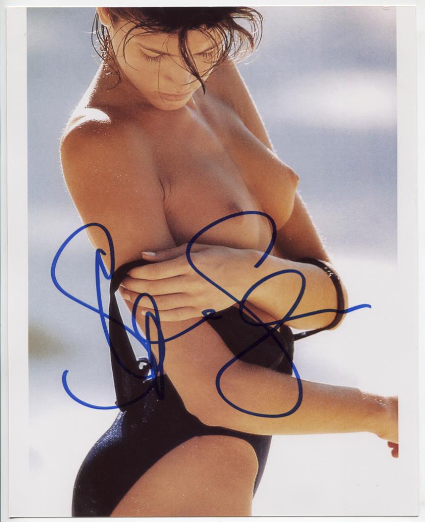 Stephanie Seymour Model Autographed 8"x10" Photo w/COA WWE8-38