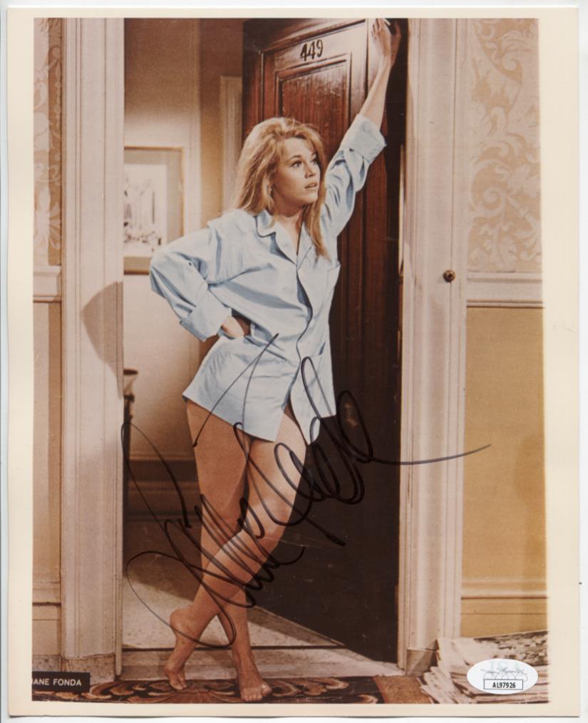 Jane Fonda Actress Autographed 8"x10" Photo w/JSA COA WWE10-22