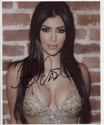 Kim Kardashian Model Autographed 8"x10" Photo w/COA WWE11-5