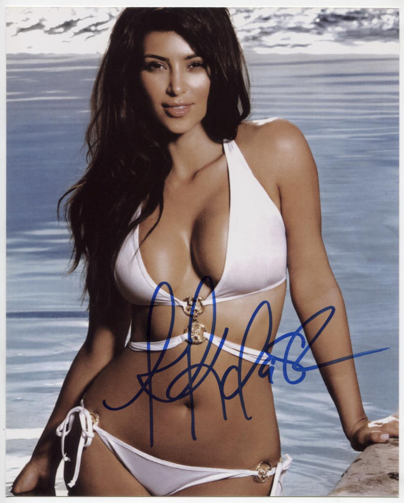 Kim Kardashian Model Autographed 8"x10" Photo w/COA WWE11-20