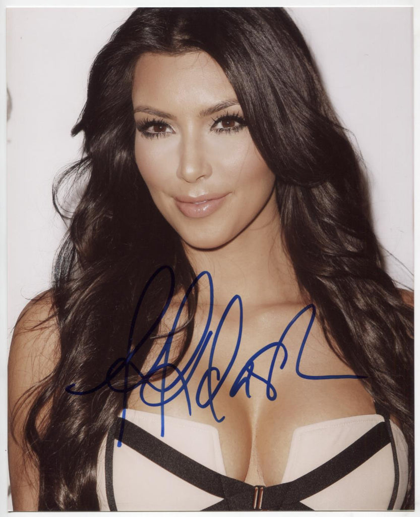 Kim Kardashian Model Autographed 8"x10" Photo w/COA WWE11-21