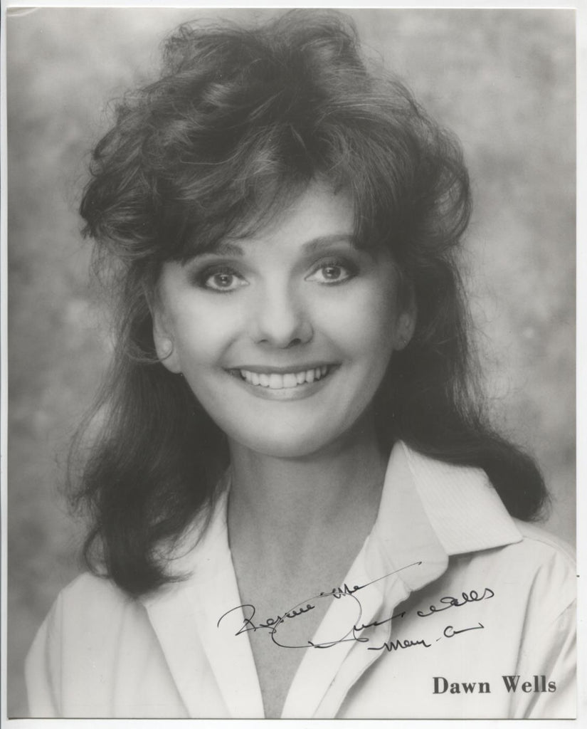 Dawn Wells Actress Autographed 8"x10" Photo w/COA WWE10-61