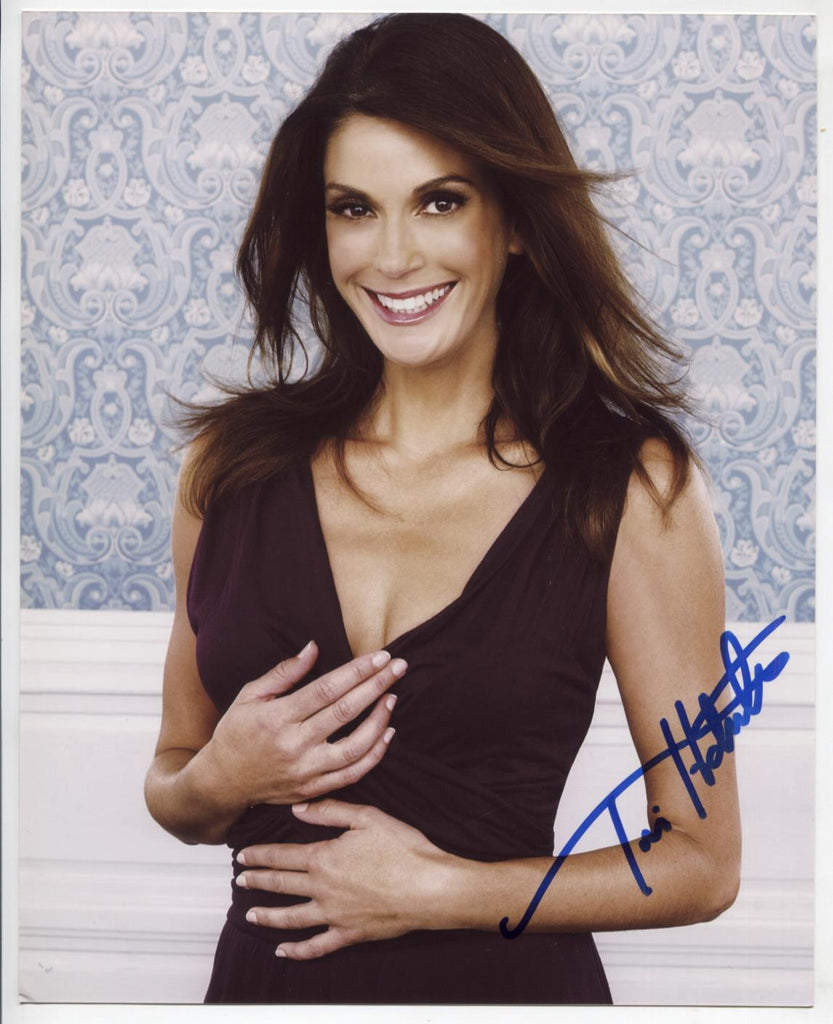 Teri Hatcher Actress Autographed 8"x10" Photo w/COA WWE15-2