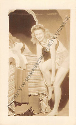 Adult B&W Photo 1940s/50s 2.5x4 Beautiful Brunette Seductively Undressing 15MH