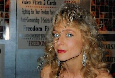 Nina Hartley Candid Original 4x6 Photo Nina at a Porn Star Convention 276ig